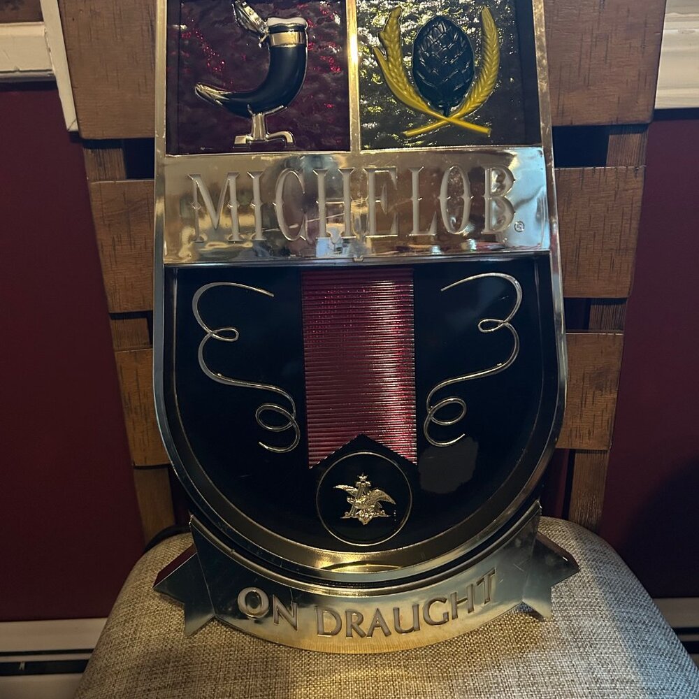 Vintage Mochelob lighted beer sign w medieval shield design 10x 17 works, - Picture 3 of 5